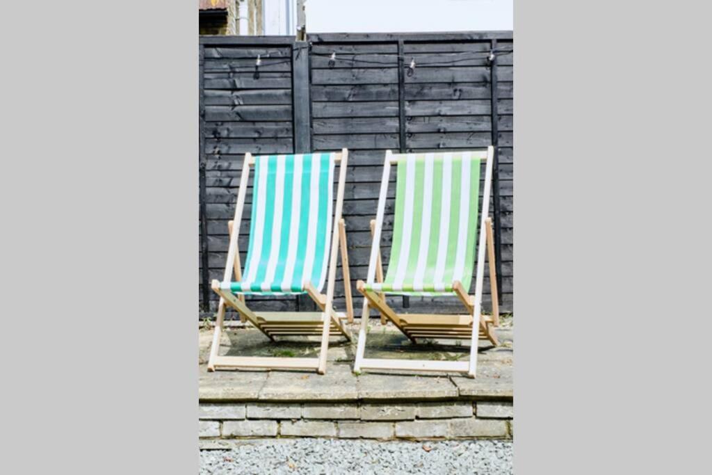 Chic Beach Getaway Margate Exterior photo